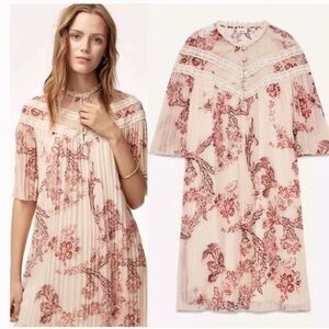 Aritzia Floral Lace Dress in Pink and Cream